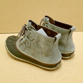 �A�E�g�A���h�A�o�E�g���U�[�E�m�k�Q�P�R�R�^�O�Q